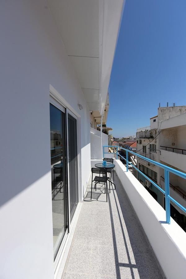 Happy Days Home Apartment Und Studio/Penthouse เอียลิซอส ภายนอก รูปภาพ